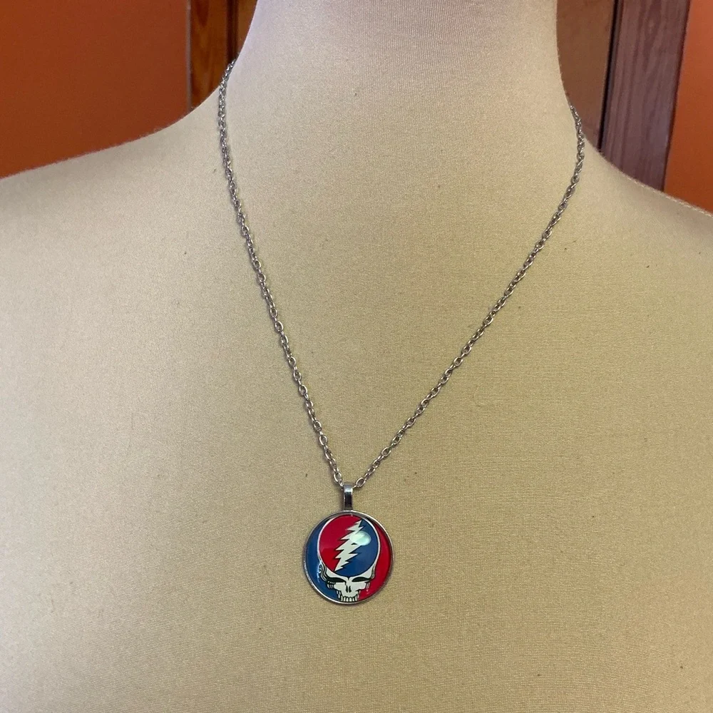 Grateful Dead Steal your Face necklace NWOT